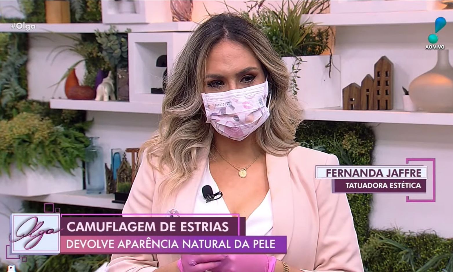 Fernanda Jaffre was invited to discuss the technique on a Brazilian television program. Rede Tv.
