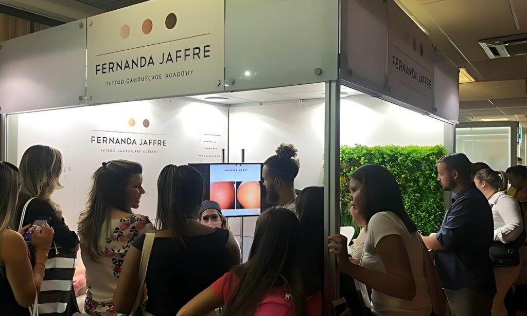 The first specialized clinic to demonstrate the scar and stretch mark camouflage tattoo technique at a trade show (like COSMOPROF NORTH AMERICA) in Brazil.